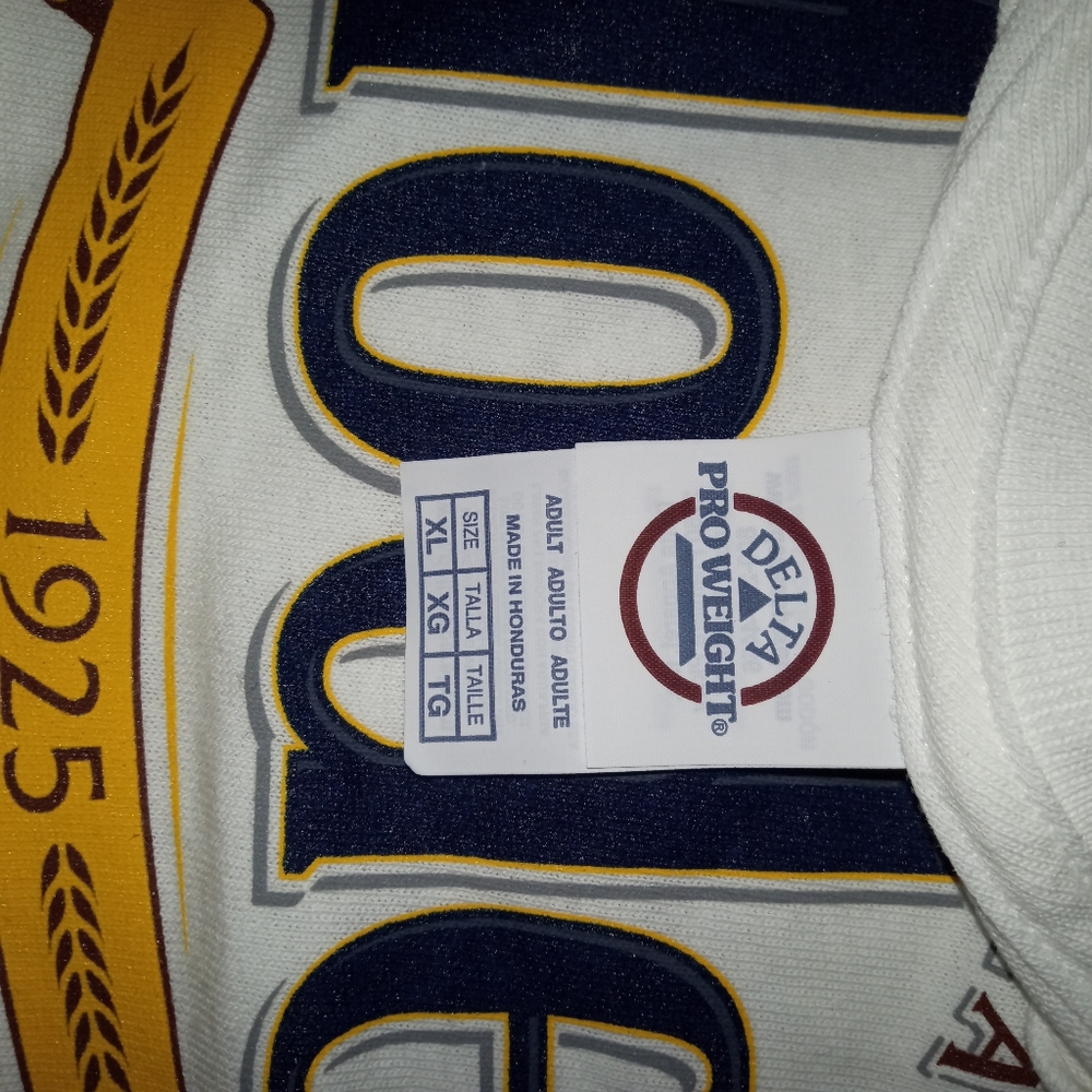 Modelo tshirt - Picture 2 of 2